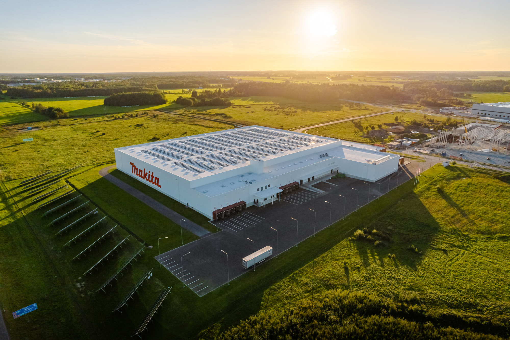 Makita lao- ja büroohoone