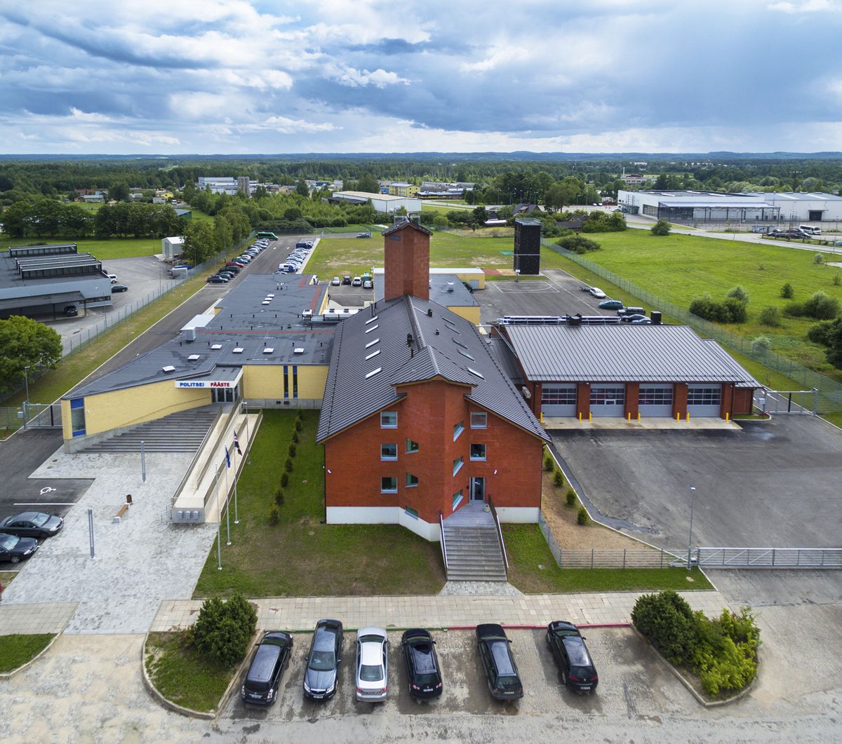 Объединенное здание Полицейского и Спасательного департамента Выру